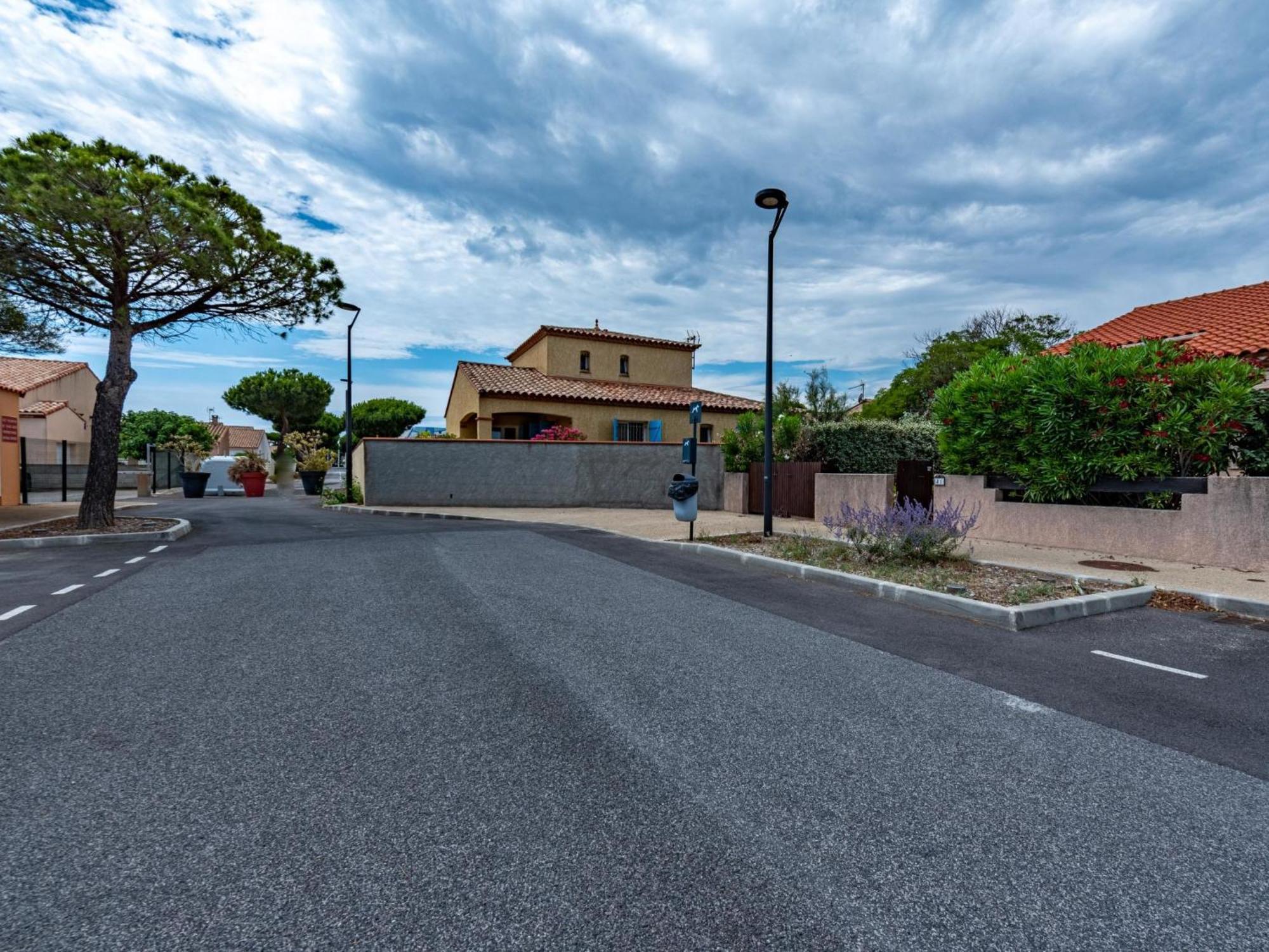 Holiday Home Hameau Des Tamarins-2 By Interhome Le Barcarès Buitenkant foto